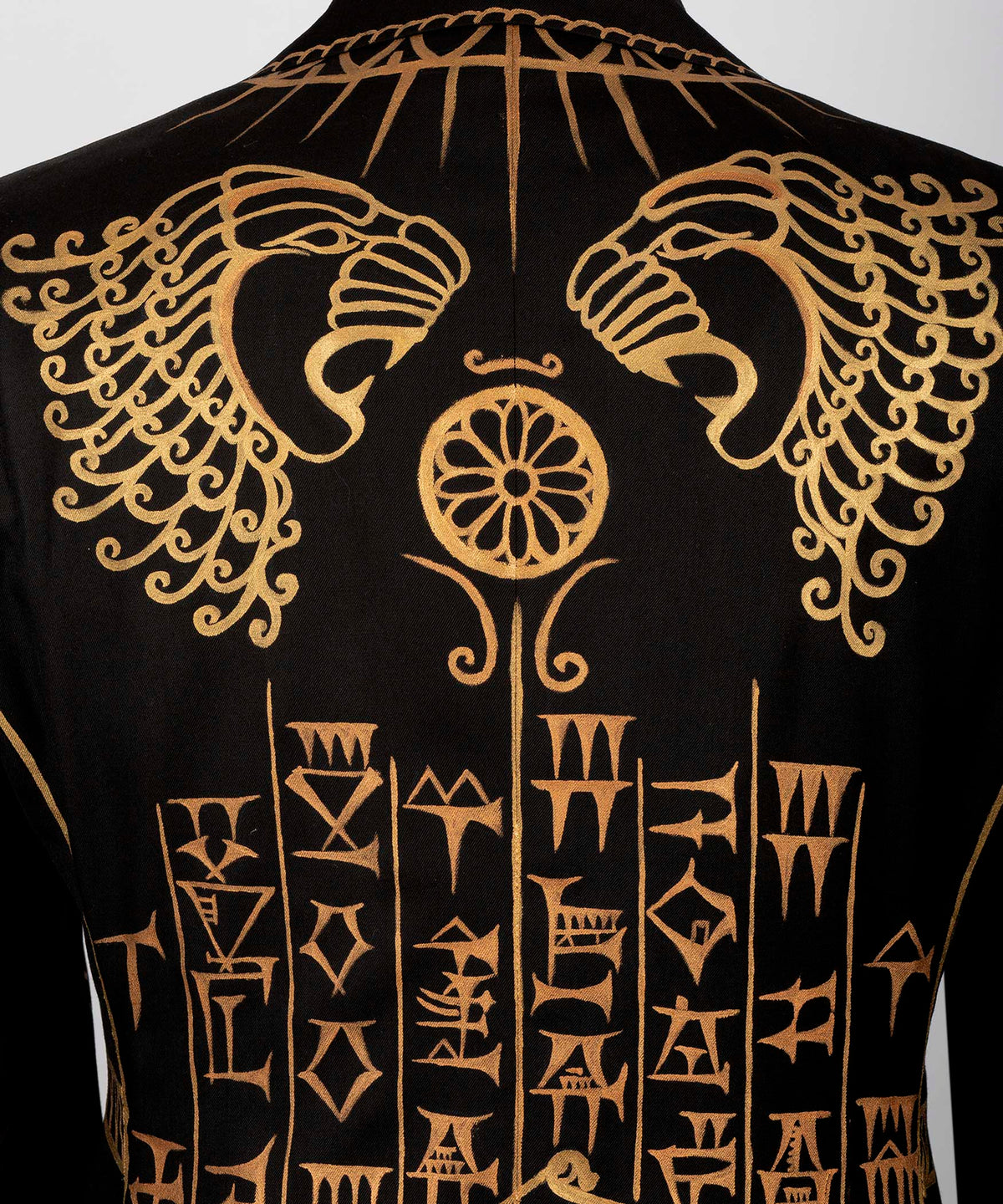 Black Art-Pattern Tuxedo - Style 01
