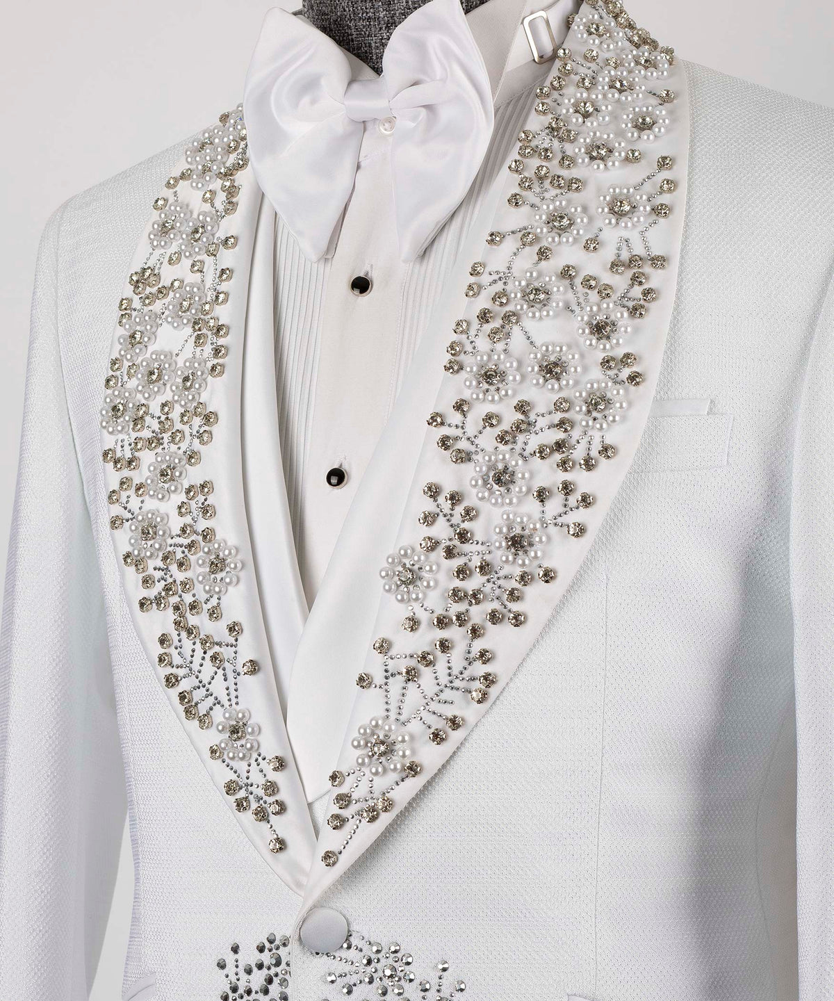 Silver Statement Tuxedo - Style 02