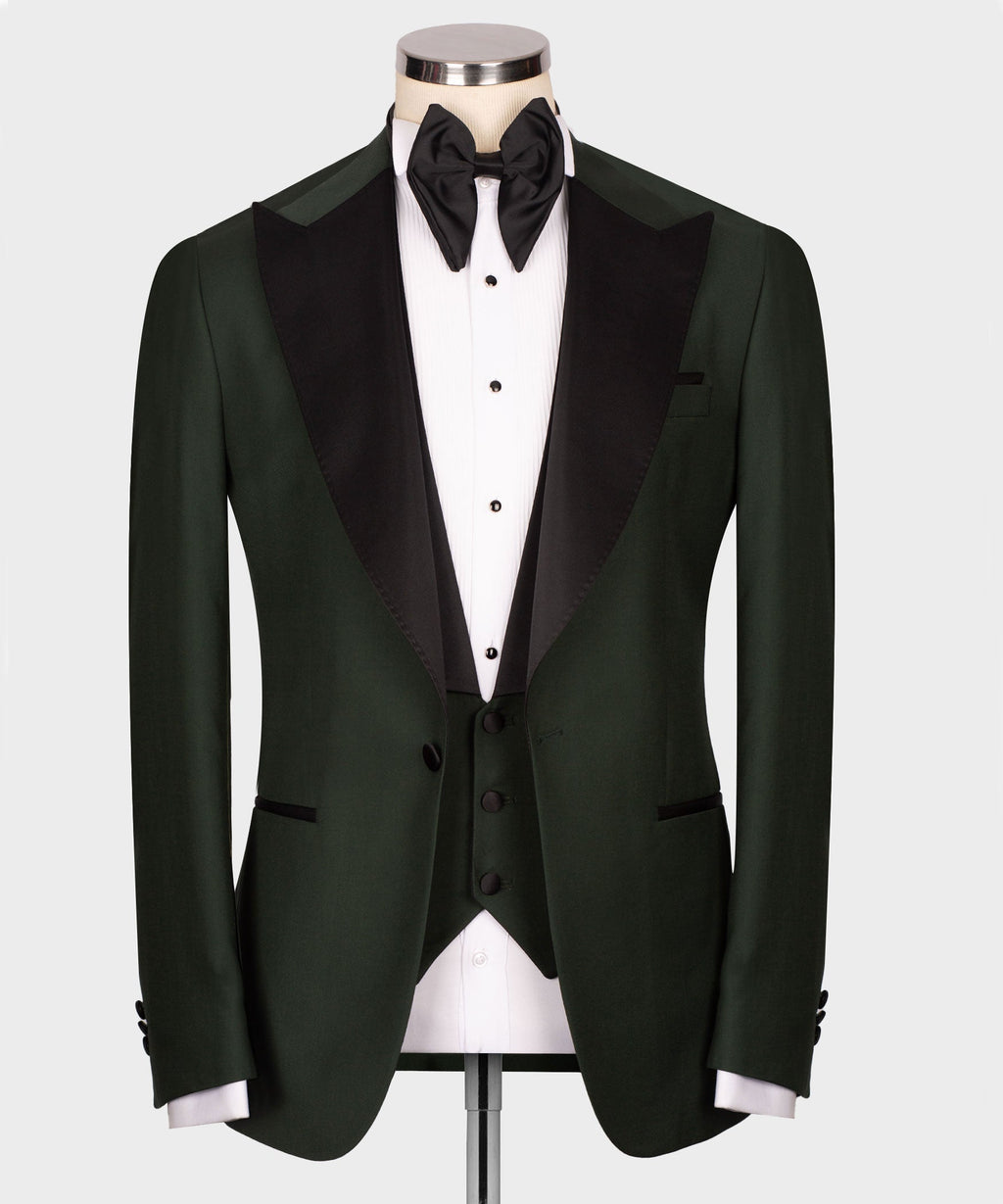Black Collar Classic Green Tuxedo