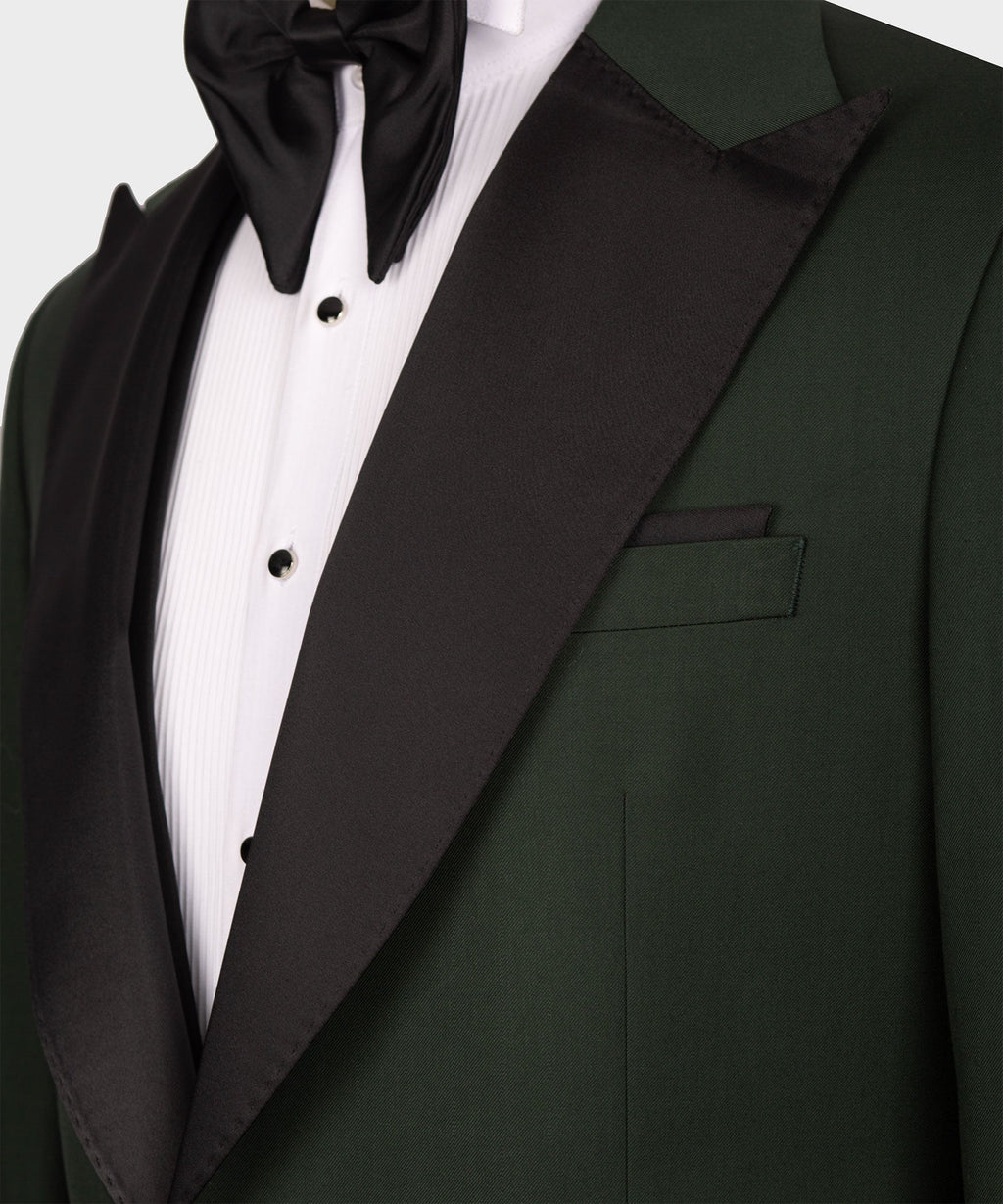 Black Collar Classic Green Tuxedo
