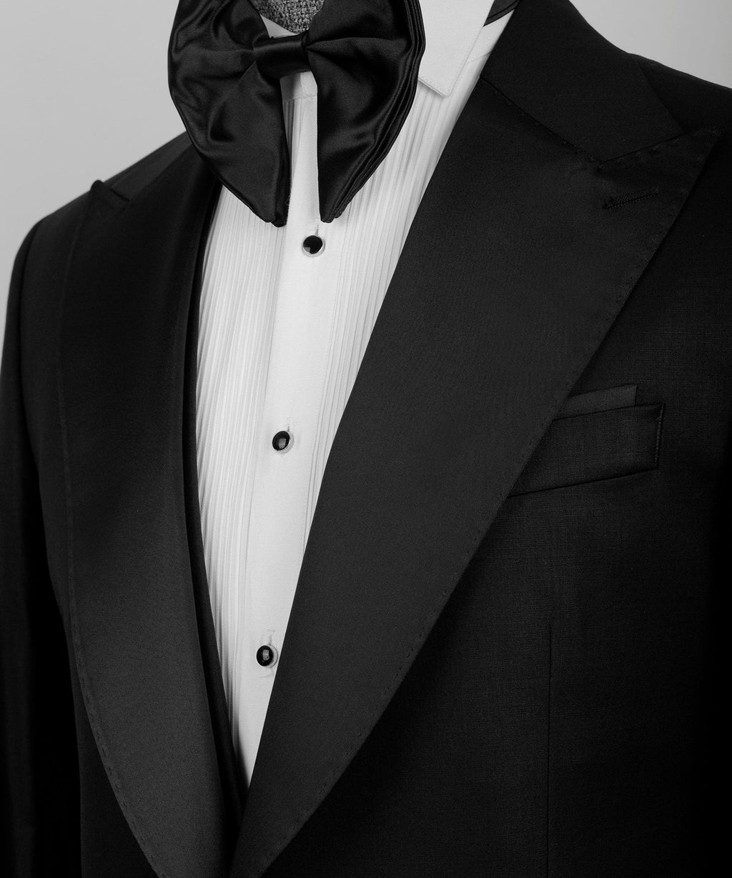 Black Collar Classic Black Tuxedo