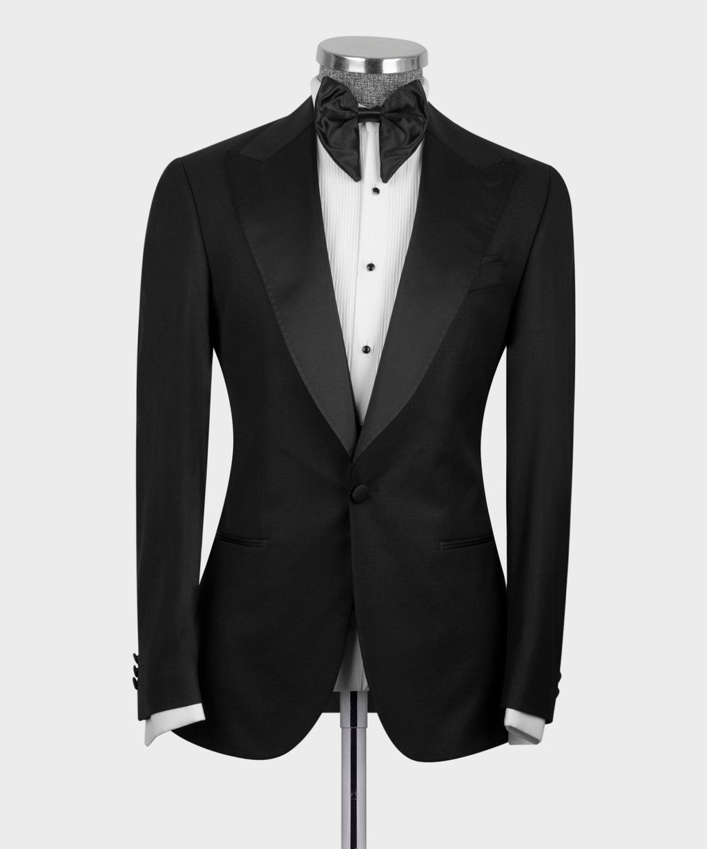 Black Collar Classic Black Tuxedo