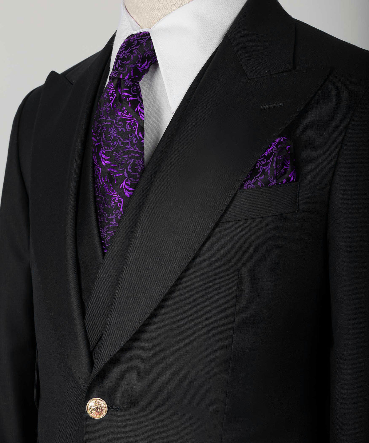 Three-Piece Suit Black - Gold-Button