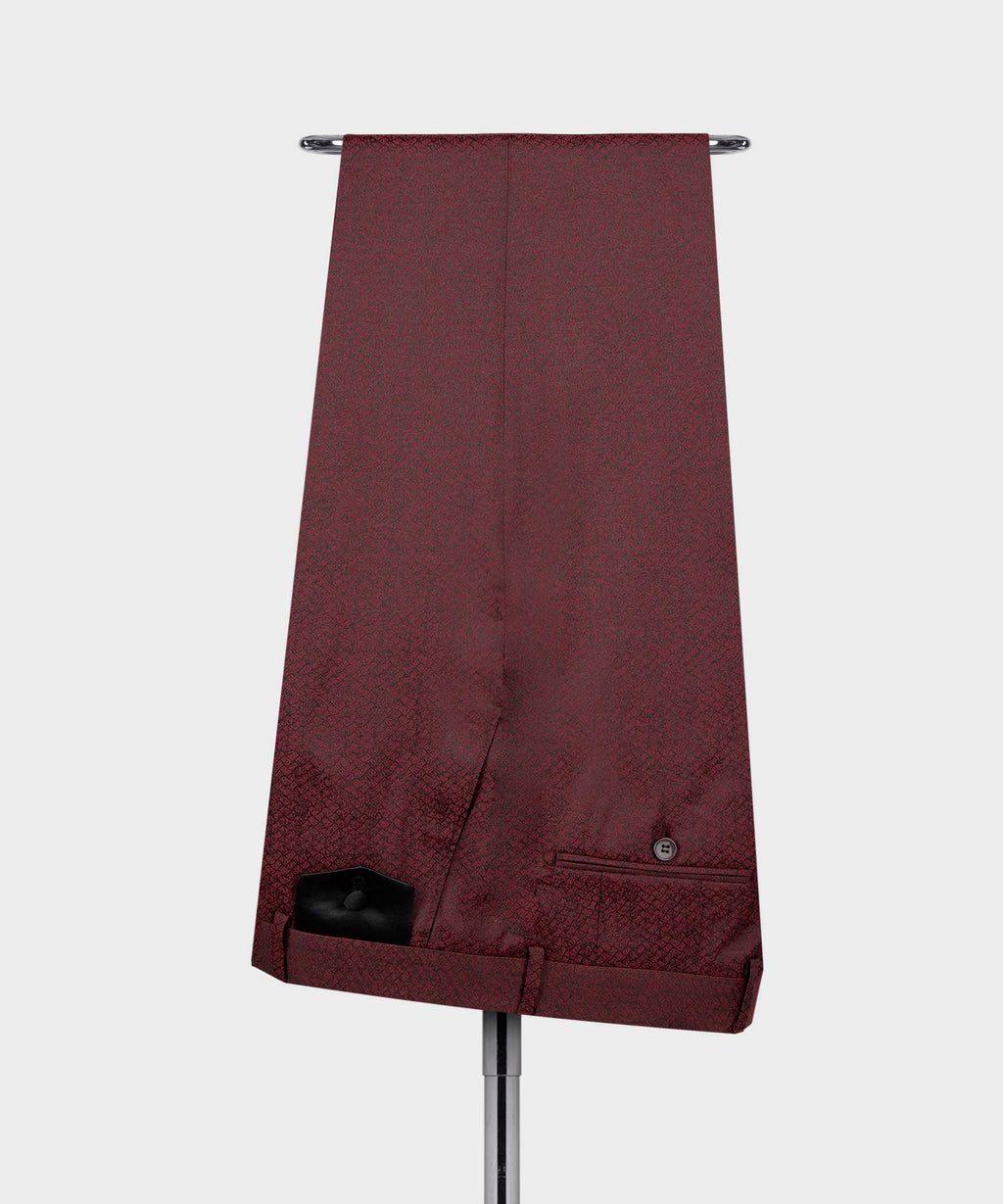 Peak-Lapel Tuxedo Burgundy